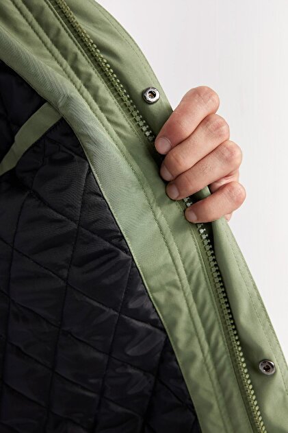 Defacto Regular Fit Kapüşonlu Fermaurlı Cepli Mont C7435AX24AU