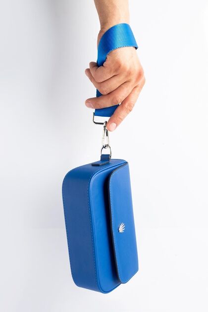 FLAP BLUE UNISEX HANDBAG