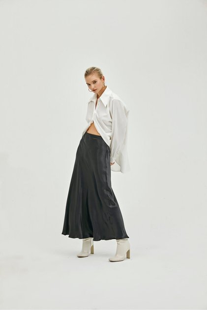 Fusta Gale din satin negru