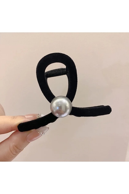 Velvet Detailed Pearl Peg Buckle