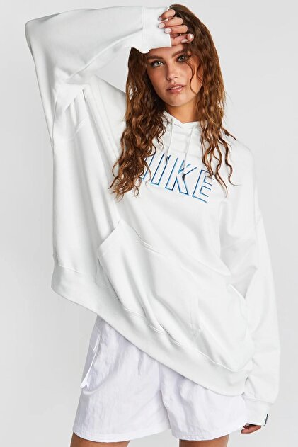 oversized white nike sweatshirt