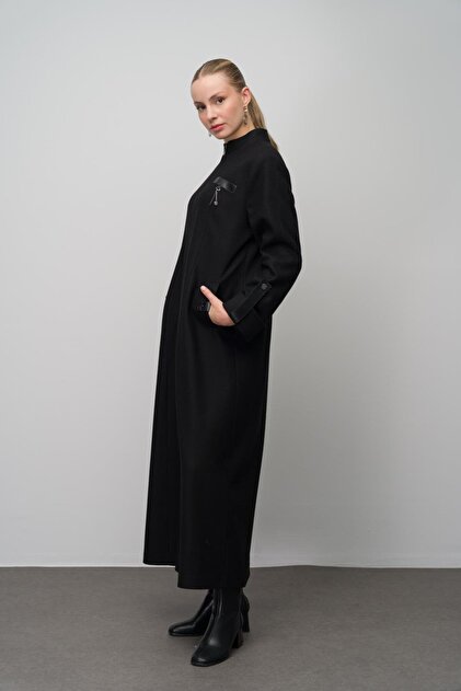 【 peak】FR Over Coat　Black Olcay Leather and Accessory Detailed Wool Blend Oversized Overcoat
