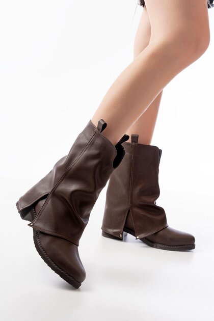 270-3045 Brown Daily Women's Boots