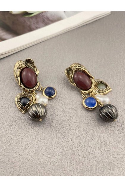 Zr Model Gold Elephant Charm Earrings