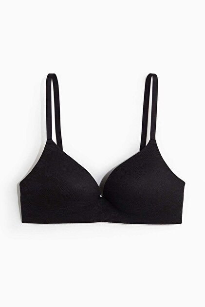 Padded non-wired lace bra