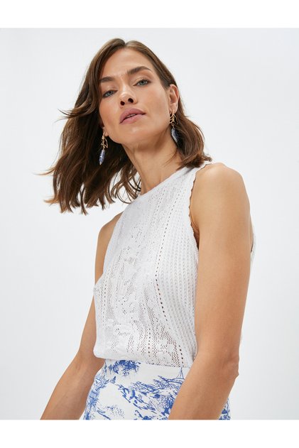 X Selected by Melis Ağazat - Crochet Motif Knitwear Athlete Top