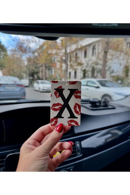 X ÖPÜCÜKLÜ KOKU - Oto koku x öpücüklü