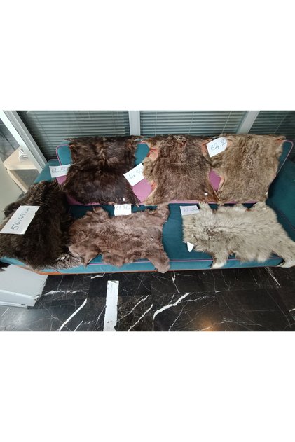 HAKİKİ DERİ DEKORLUK RENGARENK UZUN TÜYLÜ TOSKANA KUZU POSTU , YOLLUK , PASPAS, DEKORATİF ÜRÜN GRUBU