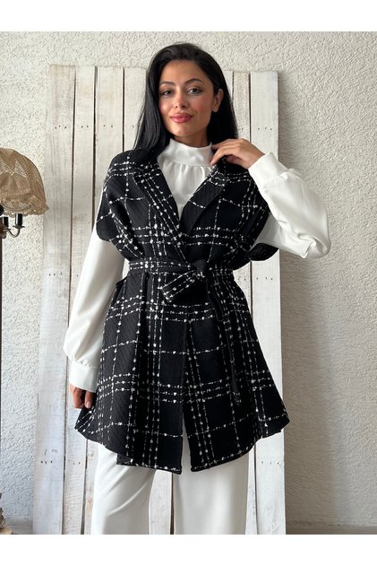 Women's Black Oversize Tweed Poncho