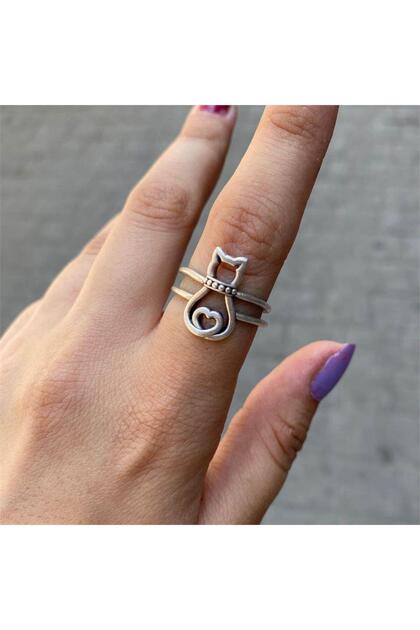Cat Ring with Heart Tail Collar