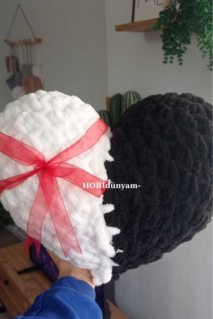 Çift renkli kalp yastık 35/35cm