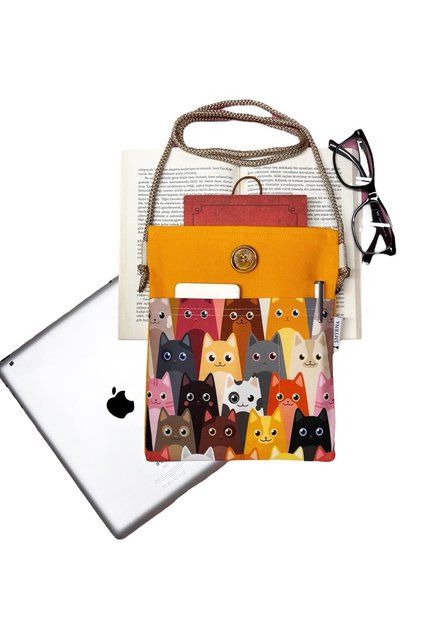 Hanging - Book / Tablet / Ebook Bag - Detachable Strap (Cats, Yellow)