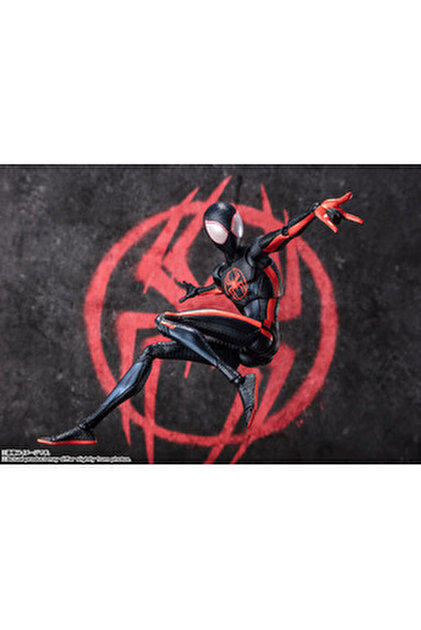 Figurine Hot Toys 1/6 MMS541 Spider-Man Stealth Suit Deluxe Far From