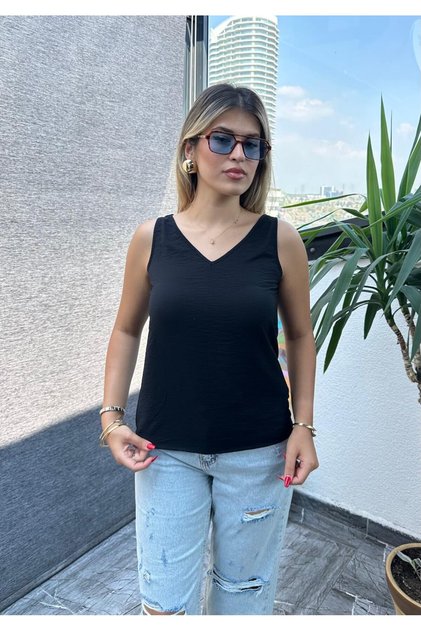 Women's V-Neck Back Detail Black Zero Sleeve Blouse