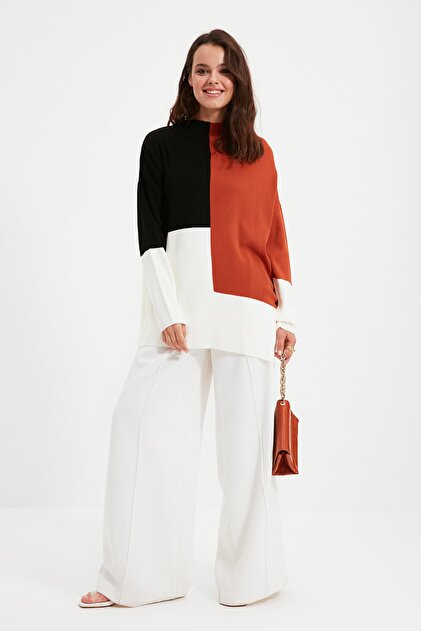 Brown Color Block Mock Neck Knit Sweater TCTAW22AK0054