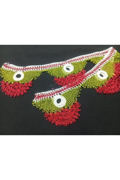 Red Needle Embroidered Towel Edge