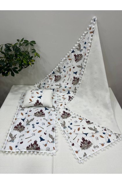 Harry Potter Themed Poplin Fabric and Pompom Bottom Cover, Pillow and Blanket 3-Piece Set