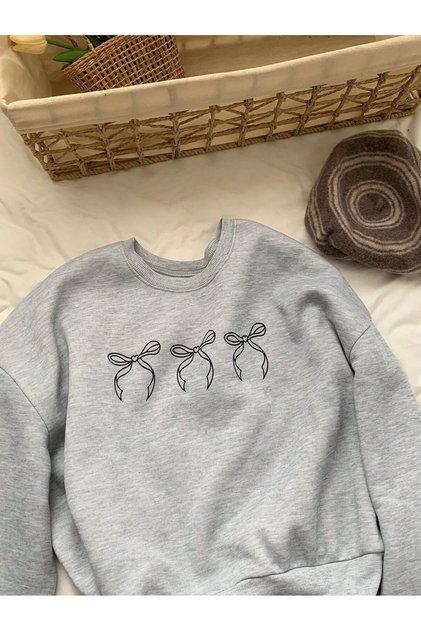 Bow Printed Gray Crew Neck Sweatshirt
