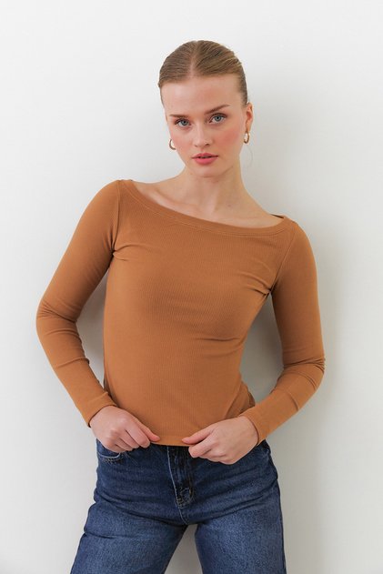 Kayık Yaka Uzun Kol Body