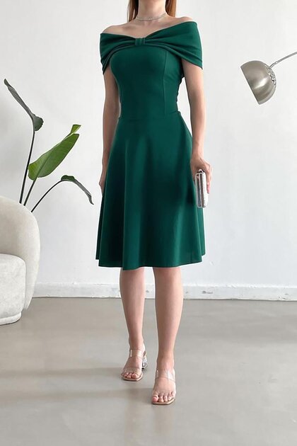 Green Madonna Collar Crepe Fabric Flared Dress