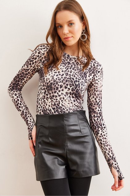 Women's Ecru Leopard Crew Neck Finger Detailed Stretchy Blouse Blz- 19002806