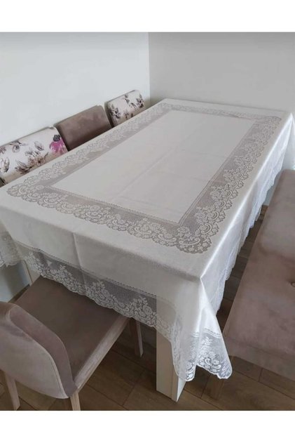 Raschel Knitted Tablecloth