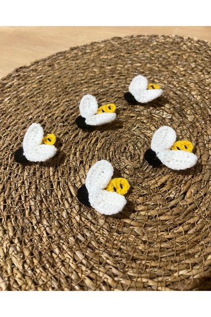 Knitted Bee Motif (Pack of 5)