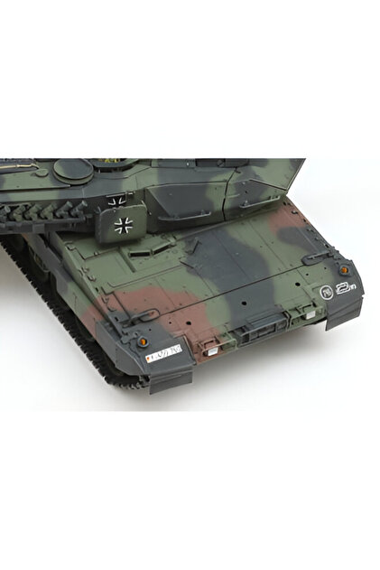 TAMIYA 1/35 German Leopard 2 A7V Plastik Tank Maket Kiti, Demonte
