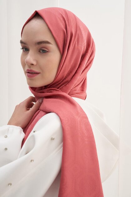 Şal de mătase din bumbac cu model antic de culoare coral