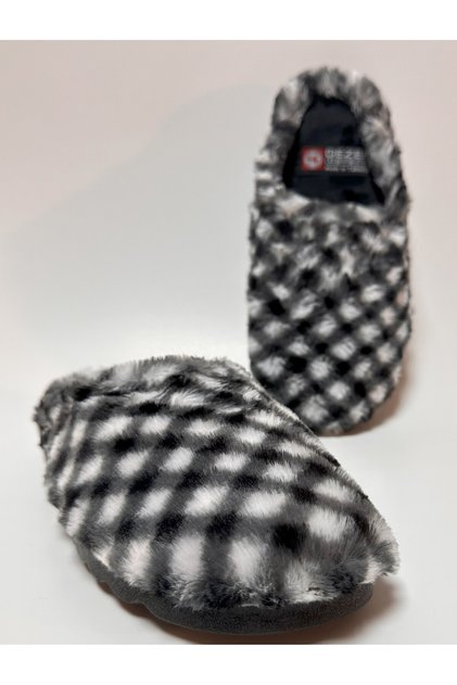 Plush Sole Comfortable and Lightweight Daily Women's Home and Guest Slippers