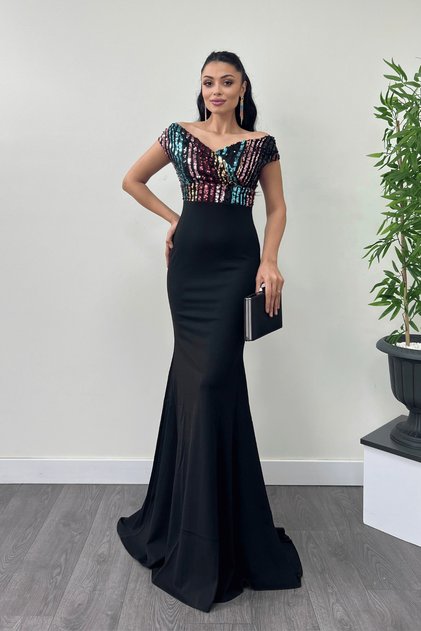 Rochie de seară cu top cu paiete și parte inferioară din crep, negru