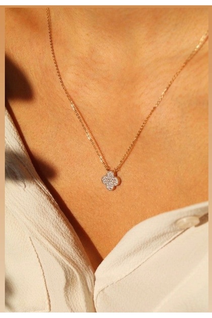 Zircon Stone Gold Necklace (Clover Model Zircon Stone Gold Necklace)
