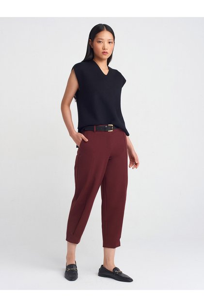 71590 Belted Crop Trousers-Burgundy