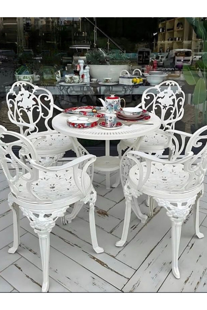 Isparta Model Ferforje Görünümlü Plastik Yuvarlak Masa Sandalye Takım Balkon Bahçe Takımı 4'lü Set