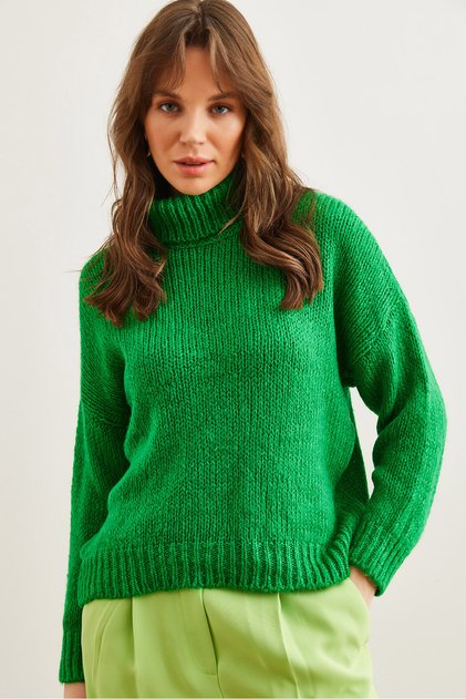 Women Green Turtleneck Soft Textured Thick Knitwear Sweater Kzk- 19000936