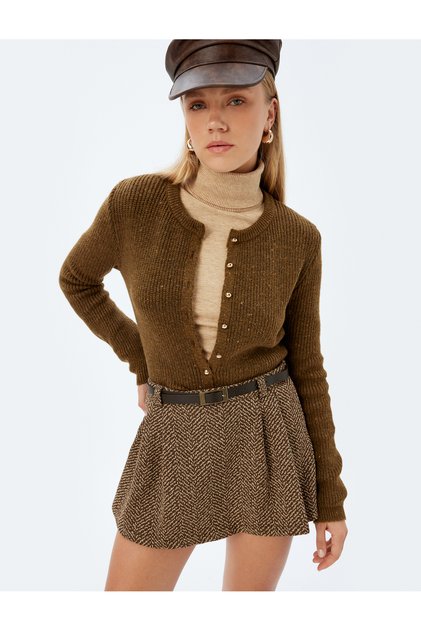 Round Neck Buttoned Slim Fit Knitwear Cardigan