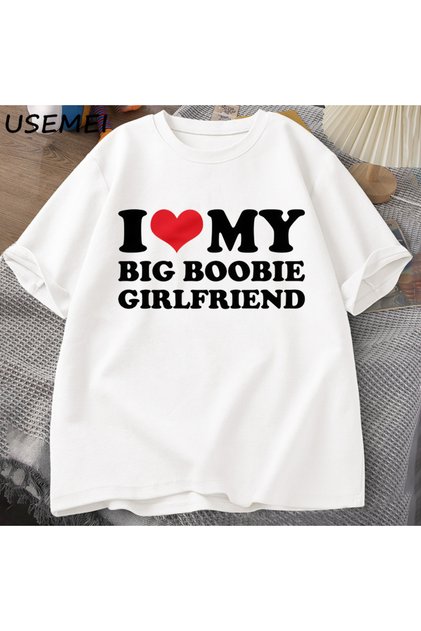 I'M the Heart of My Big Boobie Girlfriend T-Shirt Men Funny Gift for Men Male Ar