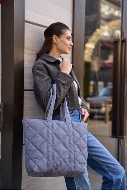 Gray Women's Quilted Pattern Puff Bag