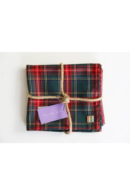 Green-red Plaid Runner (Service Cover)