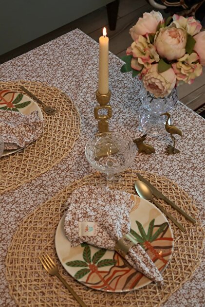 Ruffled Tablecloth Floral Vintage