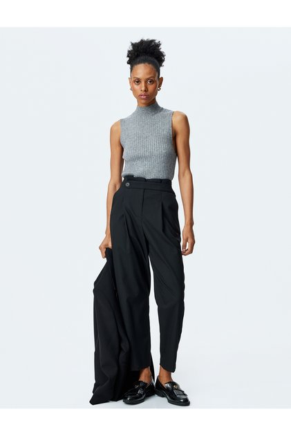 Pleat Detailed Pocket Carrot Cut Fabric Trousers