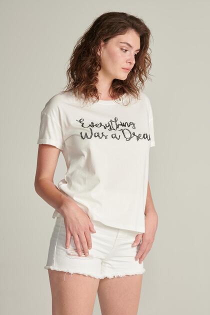Women's White Color Embroidery Detailed Short Sleeve T-Shirt