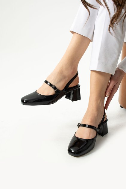 Women's Black Short Heeled Shiny Shoes - Stylish Choice for Casual and Occasion Combinations