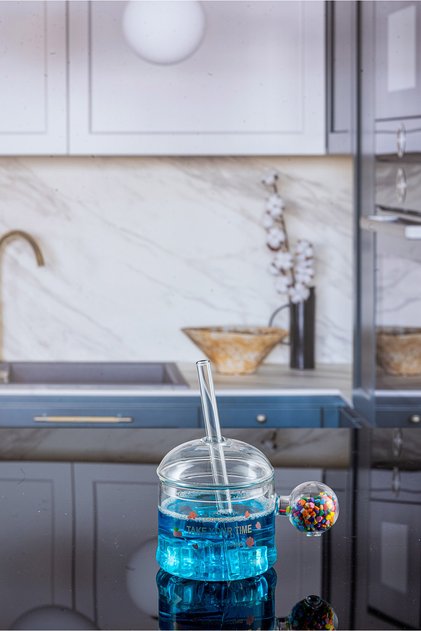 Large Size Glass with Colorful Handle and Straw 500ml