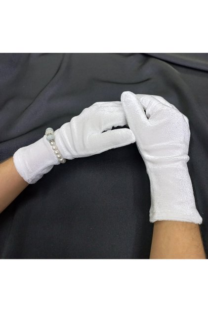 Miela Girl's Velvet Wrist-Length Gloves White