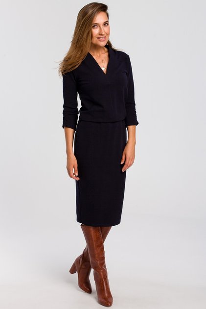Rochie din tricot cu decolteu