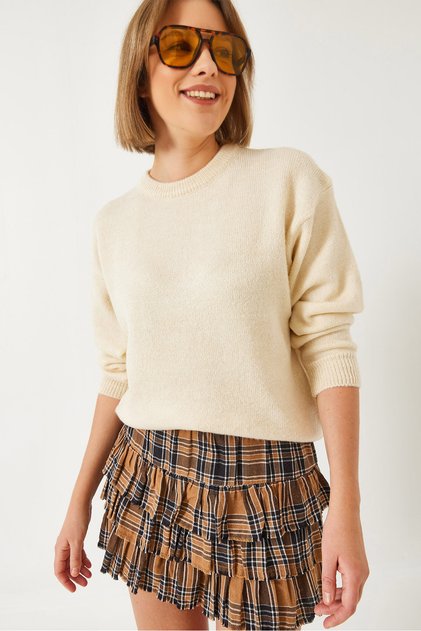 Women's Ecru Crew Neck Basic Sweater 20246915
