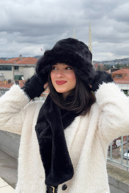 Women's Winter Plush Black 3-Piece Set - Faux Fur Bucket Heart Scarf Gloves