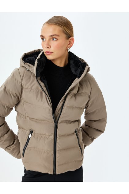Plush Lined Hooded Puffer Jacket with Pockets and Zipper