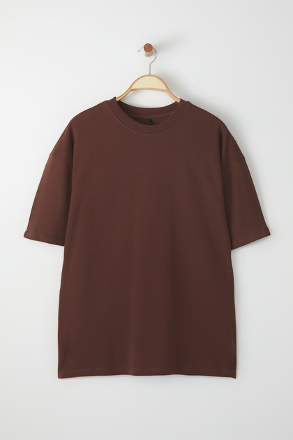 Trendyolmilla Man Kahverengi Oversize/Geniş Kesim Dokulu Basic